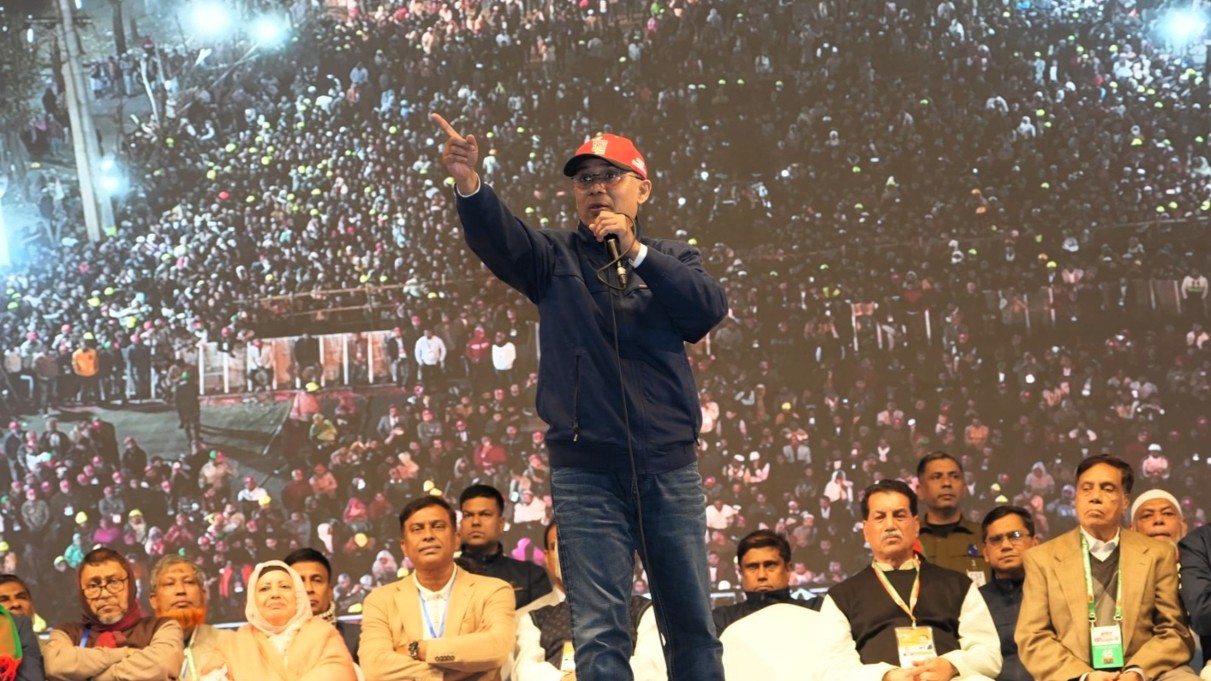 ১৬ ঘণ্টায় সাত জেলায় টানা নির্বাচনী সমাবেশ, ভোরে ঢাকায় ফিরলেন তারেক রহমান